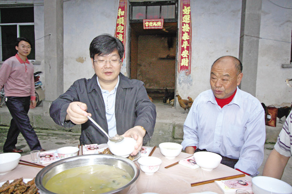 中共重庆市委委员,永川区委书记胡际权